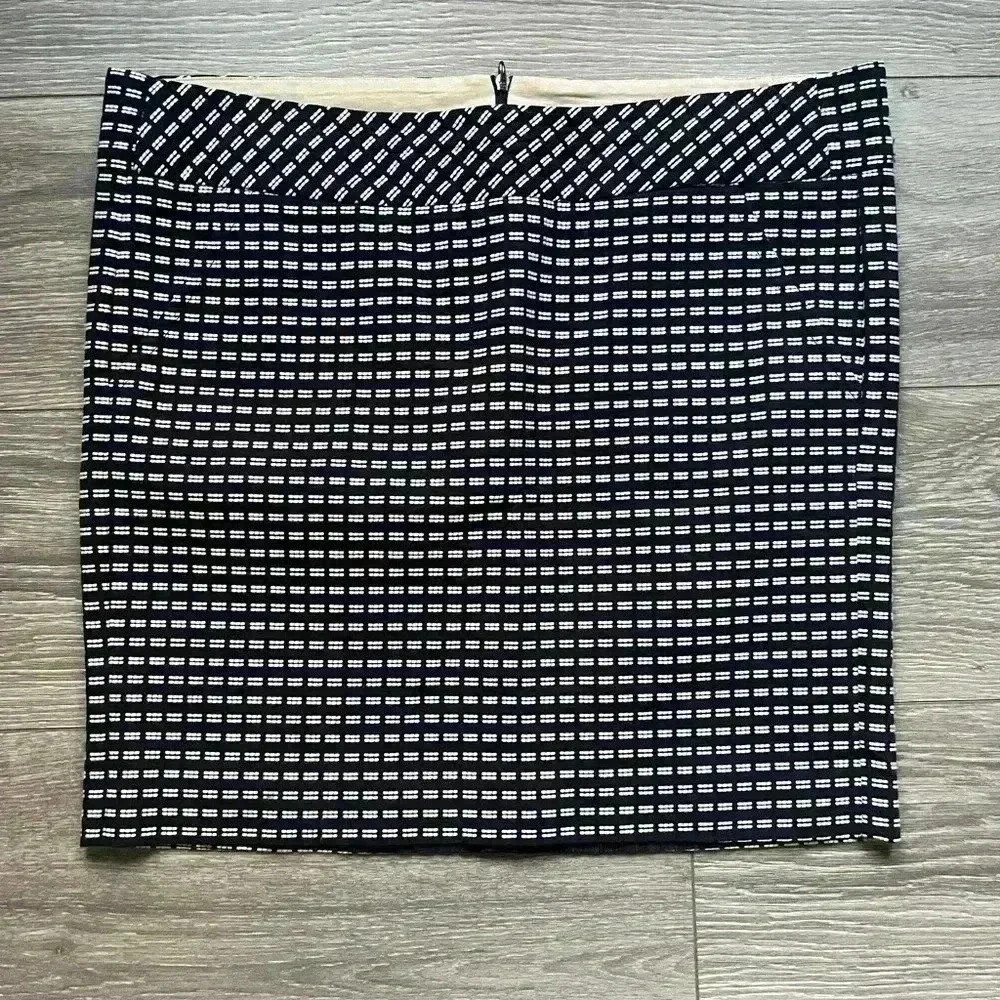 Trina Turk Navy Cream Mini Skirt Women's 6 100% Cotton Lunch Pockets Holiday